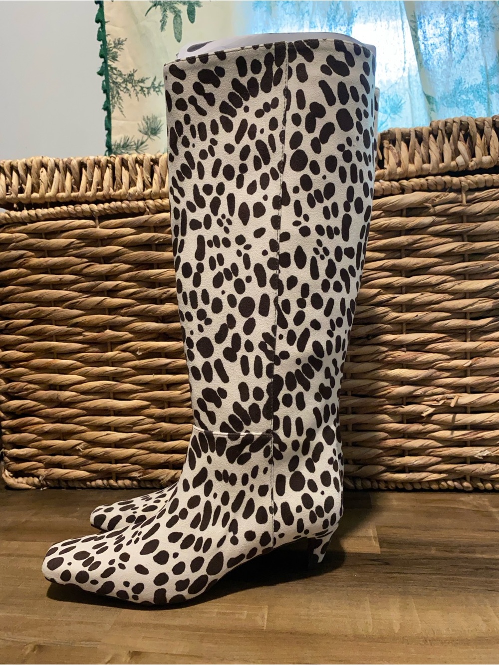 Scoop Women's Brown & White Animal Print Suede Knee High Kitten Heel Boots 7